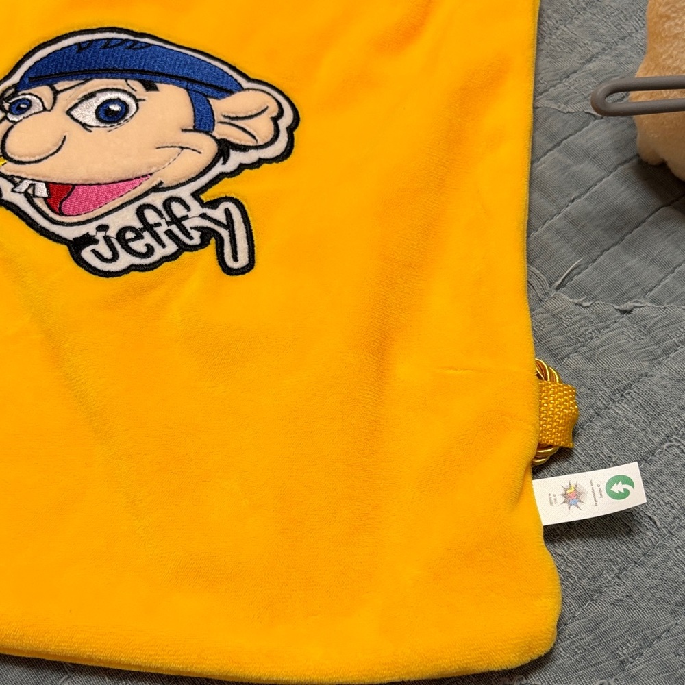 SML Merch Puppet - Jeffy with Accessories - Picture 2 of 7